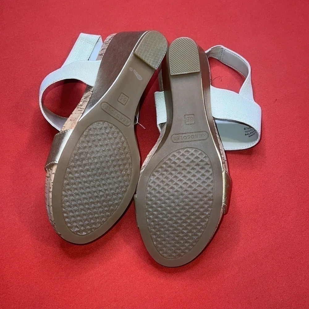 AEROSOLES slingback wedge